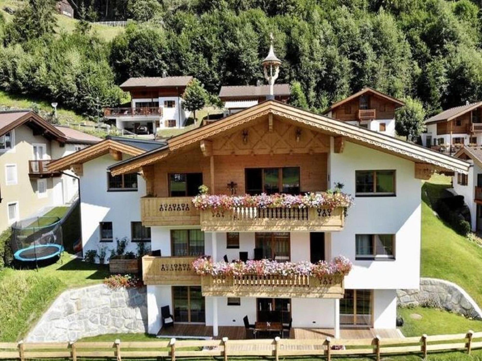 Luxurious Apartment With Sauna In Koenigsleiten Wald im Pinzgau Εξωτερικό φωτογραφία